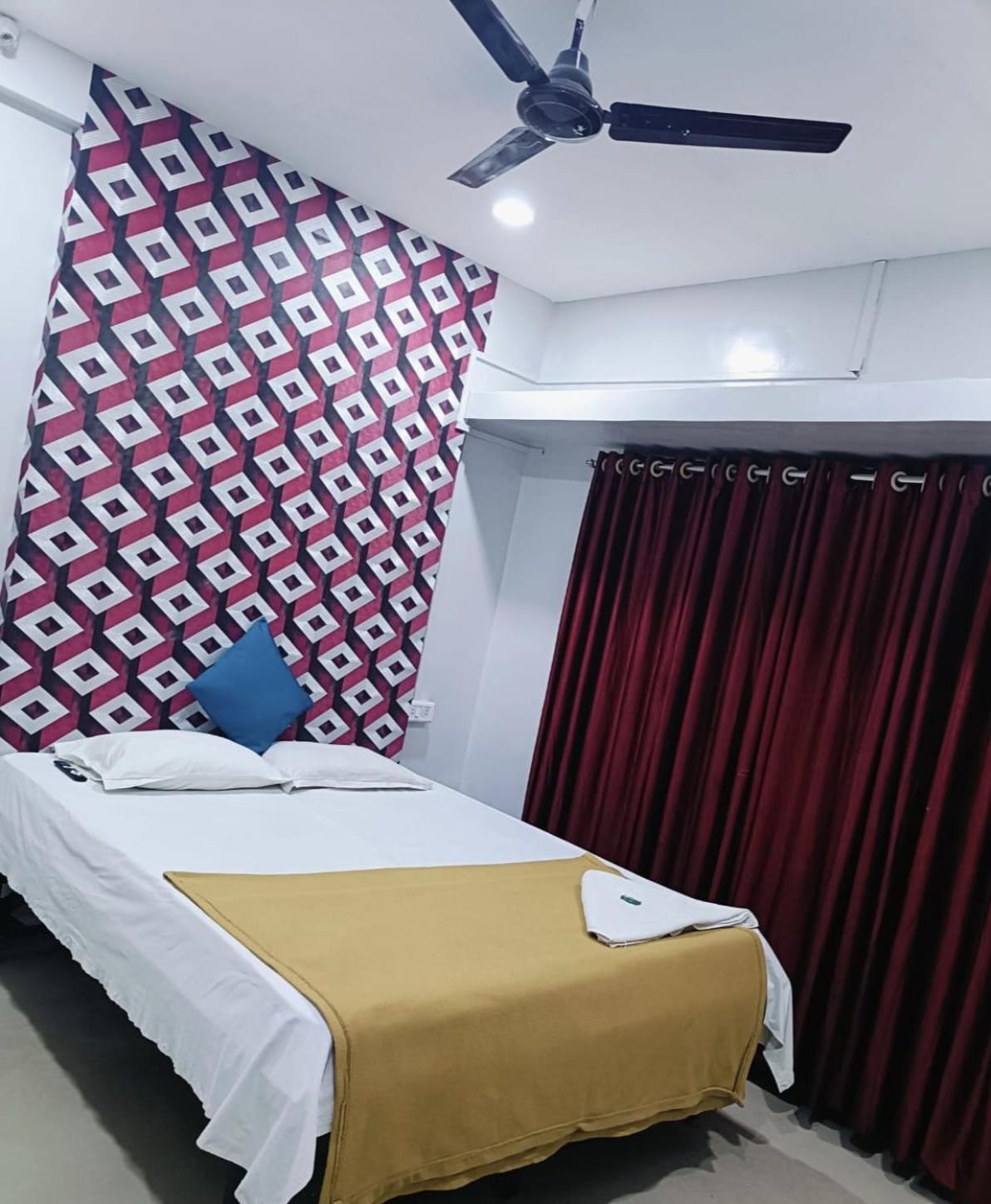 Malwade Motel Pune Eksteriør bilde